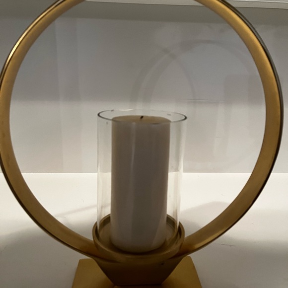 Beautiful decor candle for table or built in cabinets or bedroom ambiance ! - Picture 2 of 7